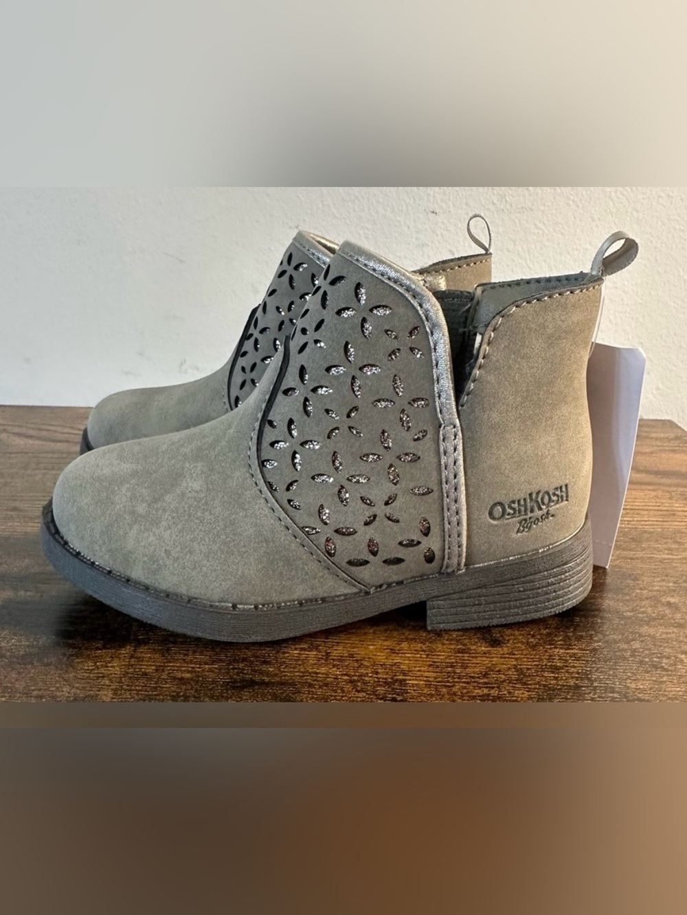 Osh Kosh B’Gosh Toddler Girls Taupe Estell Booties NWT Size toddler 5